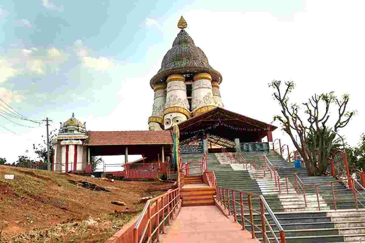 Shrungagiri Sri Shanmukha Swami Gudi Photos