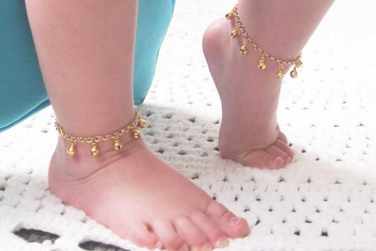 Exploring Girl Silver Little Baby Baby Payal Design
